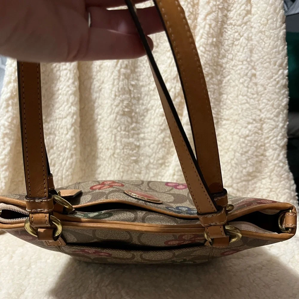 Coach Peyton Clover Bag - Picture 11 of 11